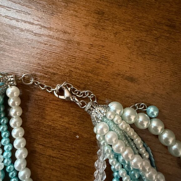 Set of 5 Faux Pearl and Beaded Necklace, one bracelet - Picture 13 of 16